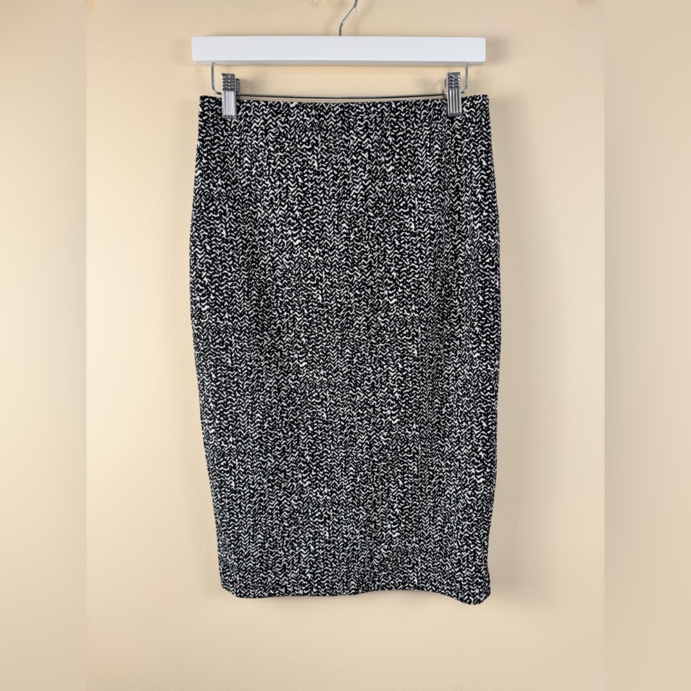 Vince Camuto Stretchy Knee Length Pencil Skirt